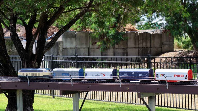 Product a Garden Railway (G Scale) Layout - RMCQ